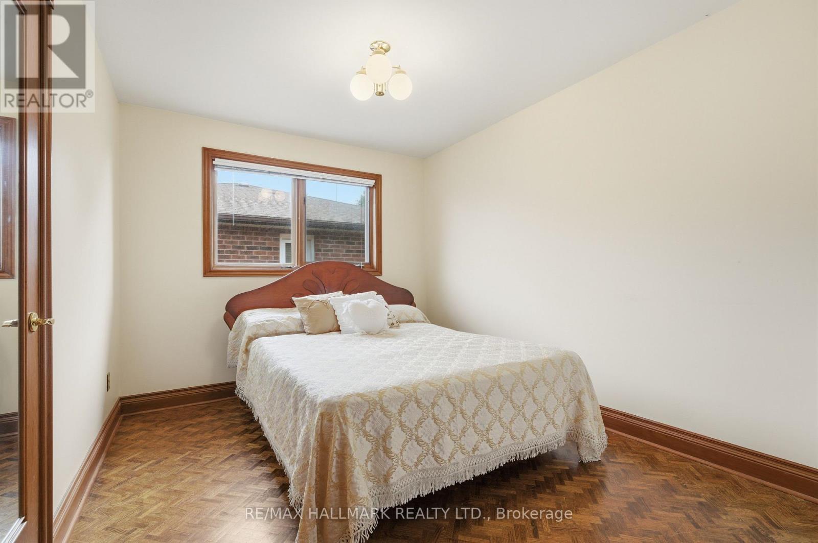 24 Whalen Court, Richmond Hill, Ontario  L4C 9T4 - Photo 26 - N12502736