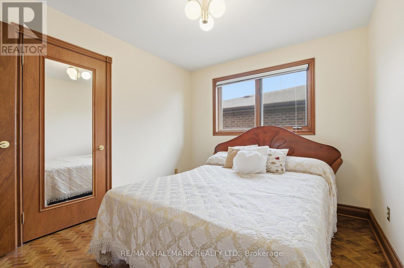 24 Whalen Court, Richmond Hill, Ontario  L4C 9T4 - Photo 27 - N12502736