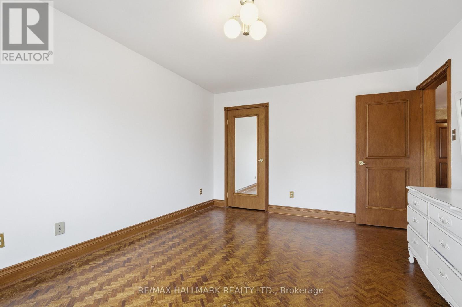 24 Whalen Court, Richmond Hill, Ontario  L4C 9T4 - Photo 33 - N12502736