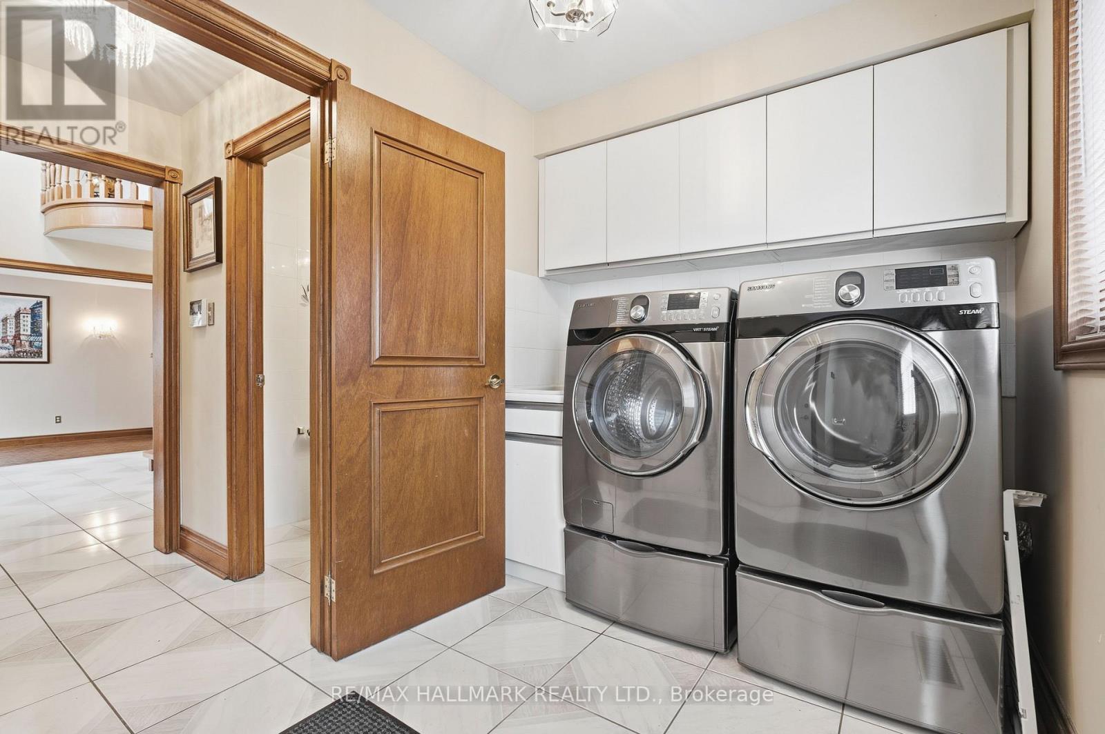 24 Whalen Court, Richmond Hill, Ontario  L4C 9T4 - Photo 39 - N12502736