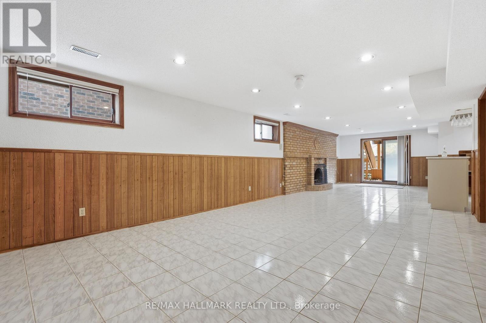 24 Whalen Court, Richmond Hill, Ontario  L4C 9T4 - Photo 41 - N12502736