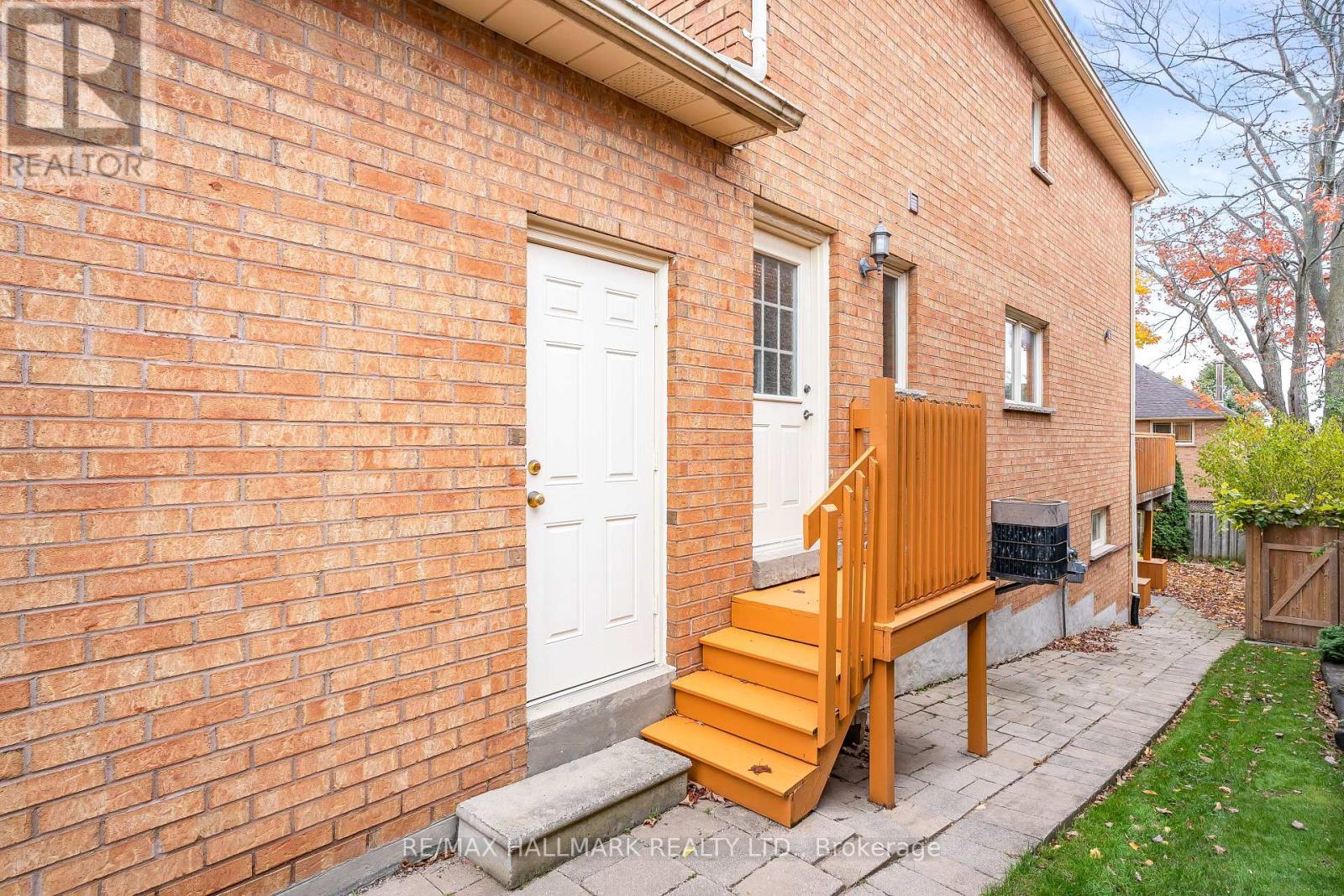 24 Whalen Court, Richmond Hill, Ontario  L4C 9T4 - Photo 47 - N12502736