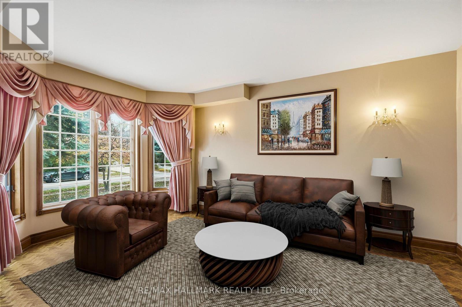 24 Whalen Court, Richmond Hill, Ontario  L4C 9T4 - Photo 5 - N12502736