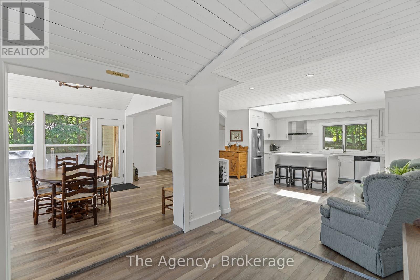 1059 Hallet Road, Muskoka Lakes, Ontario  P0B 1J0 - Photo 10 - X12502808