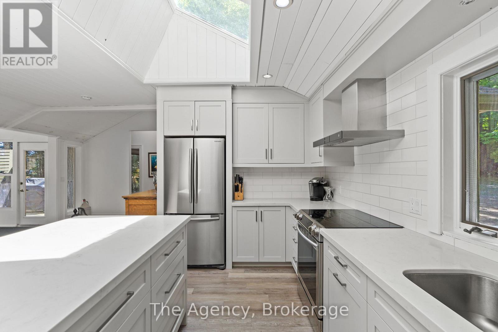 1059 Hallet Road, Muskoka Lakes, Ontario  P0B 1J0 - Photo 13 - X12502808