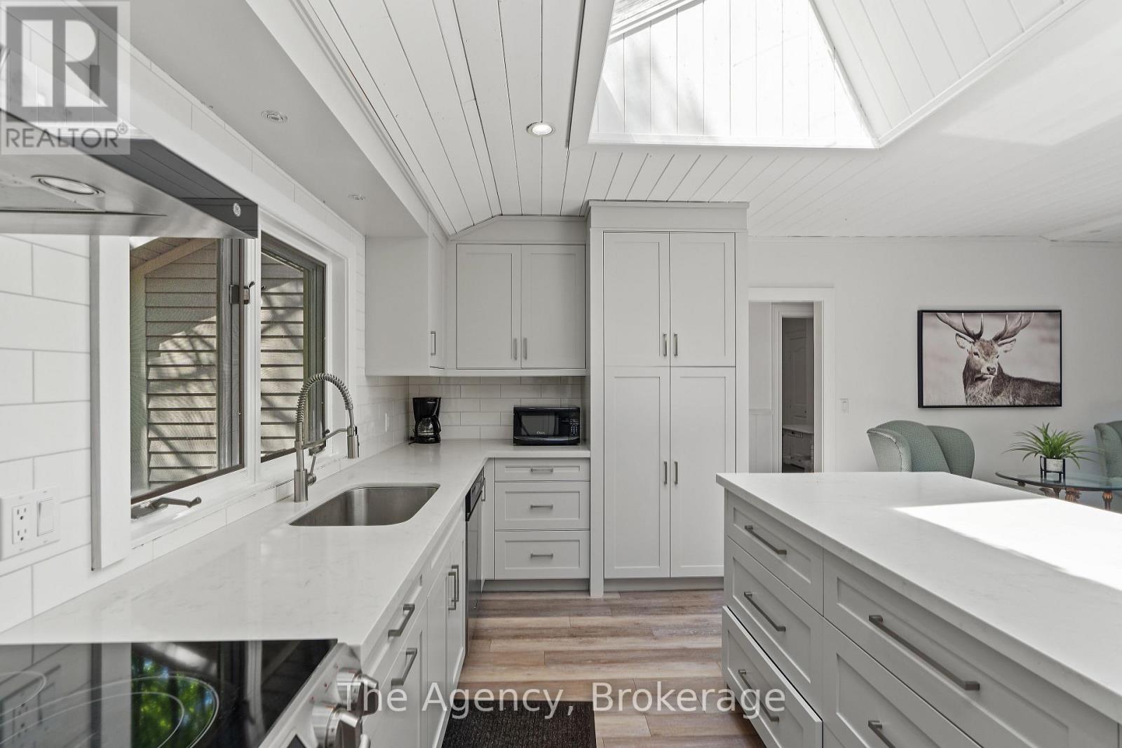 1059 Hallet Road, Muskoka Lakes, Ontario  P0B 1J0 - Photo 14 - X12502808