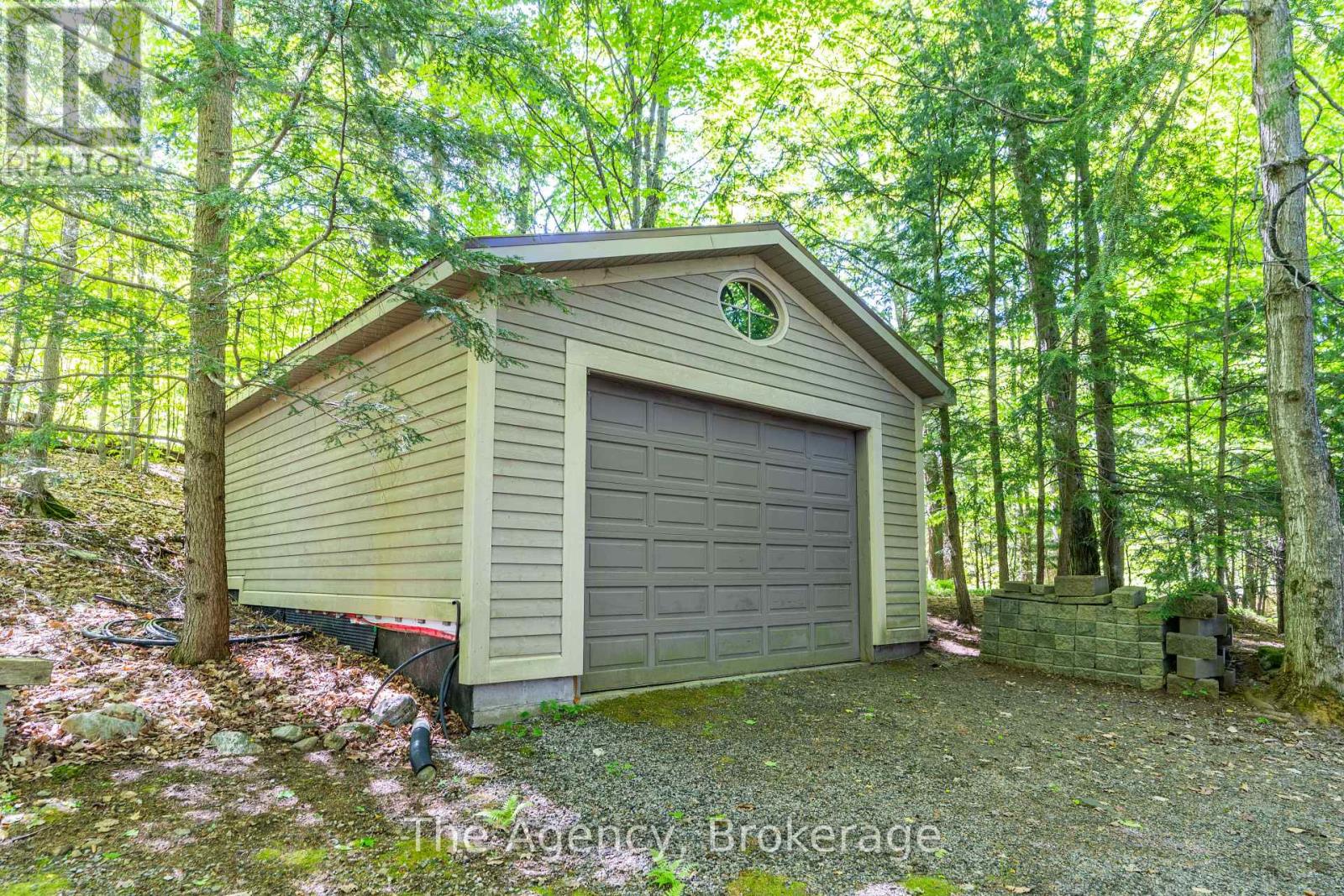 1059 Hallet Road, Muskoka Lakes, Ontario  P0B 1J0 - Photo 34 - X12502808