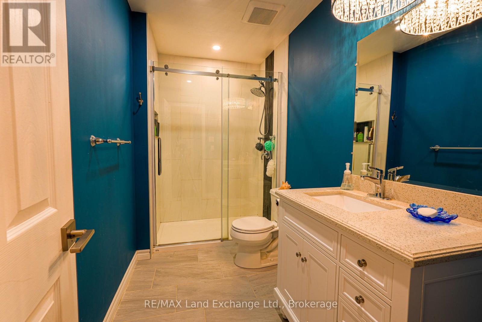 824 Andrew Malcolm Drive, Kincardine, Ontario  N2Z 1M6 - Photo 30 - X12502836