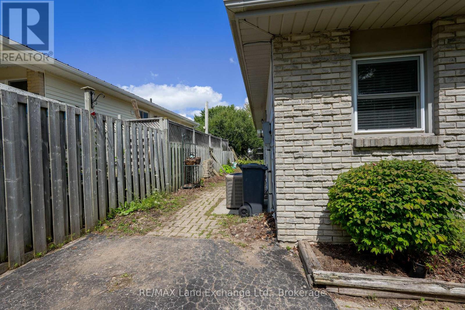 824 Andrew Malcolm Drive, Kincardine, Ontario  N2Z 1M6 - Photo 36 - X12502836