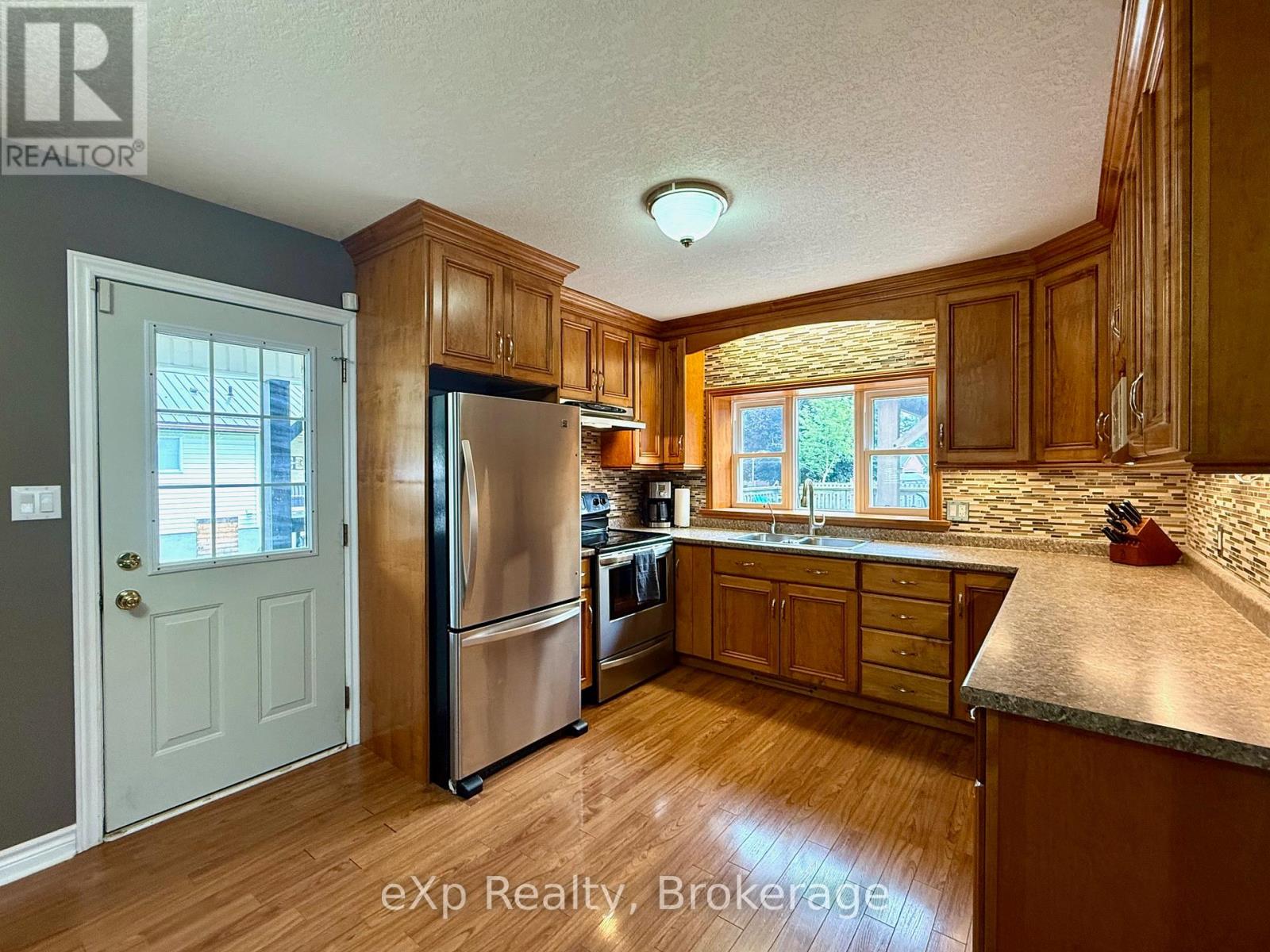 65 Elora Street N, Minto, Ontario  N0G 1M0 - Photo 11 - X12502924