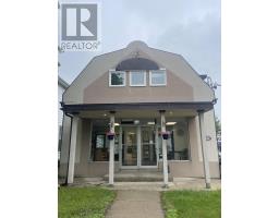 563 WOOLWICH STREET, Guelph, Ontario