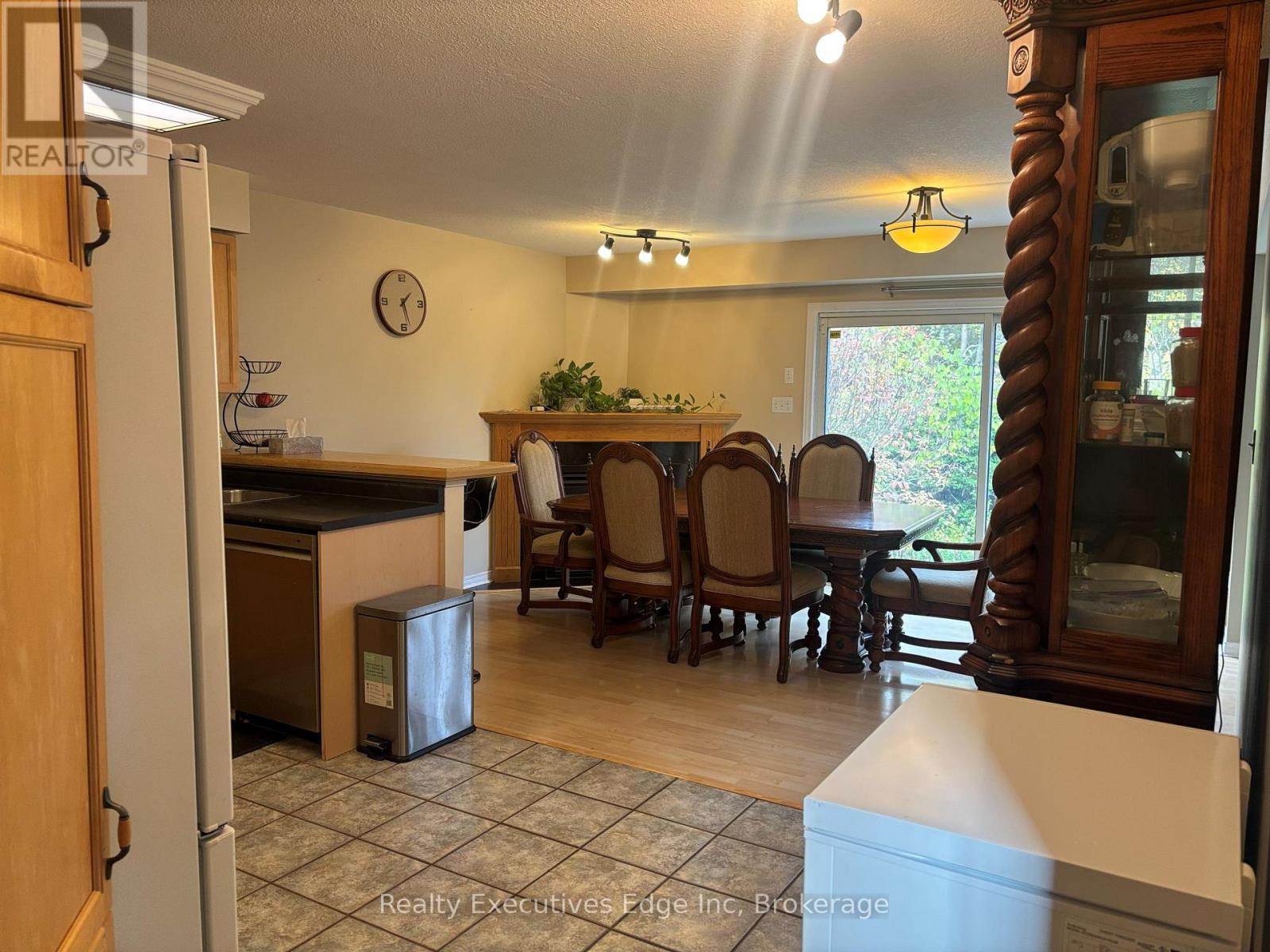 Main - 5 Camm Crescent, Guelph, Ontario  N1L 1J9 - Photo 8 - X12503104