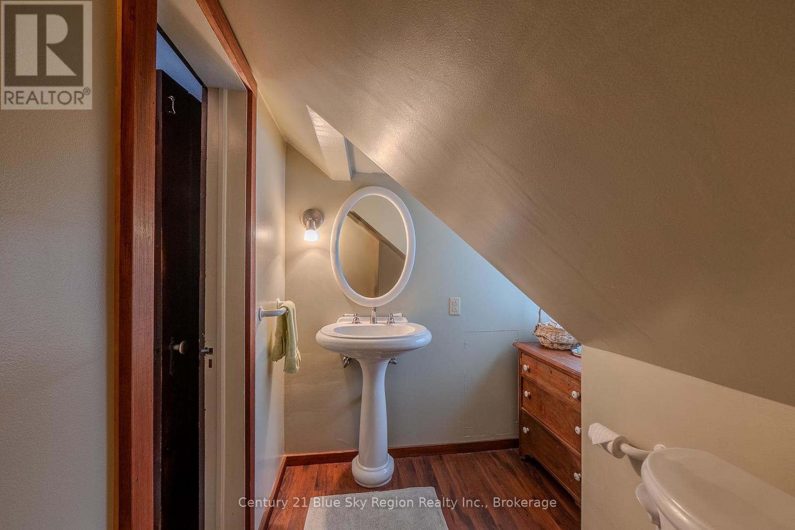 857 Bourke Street, North Bay, Ontario P1B 3K5 - Photo 30 - X12403723