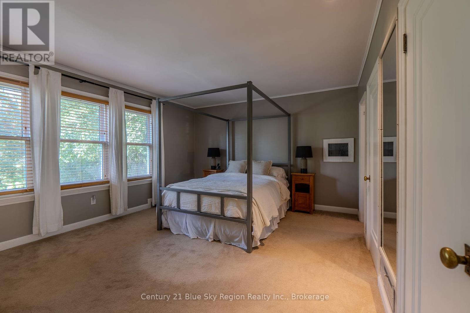 857 Bourke Street, North Bay, Ontario P1B 3K5 - Photo 9 - X12403723