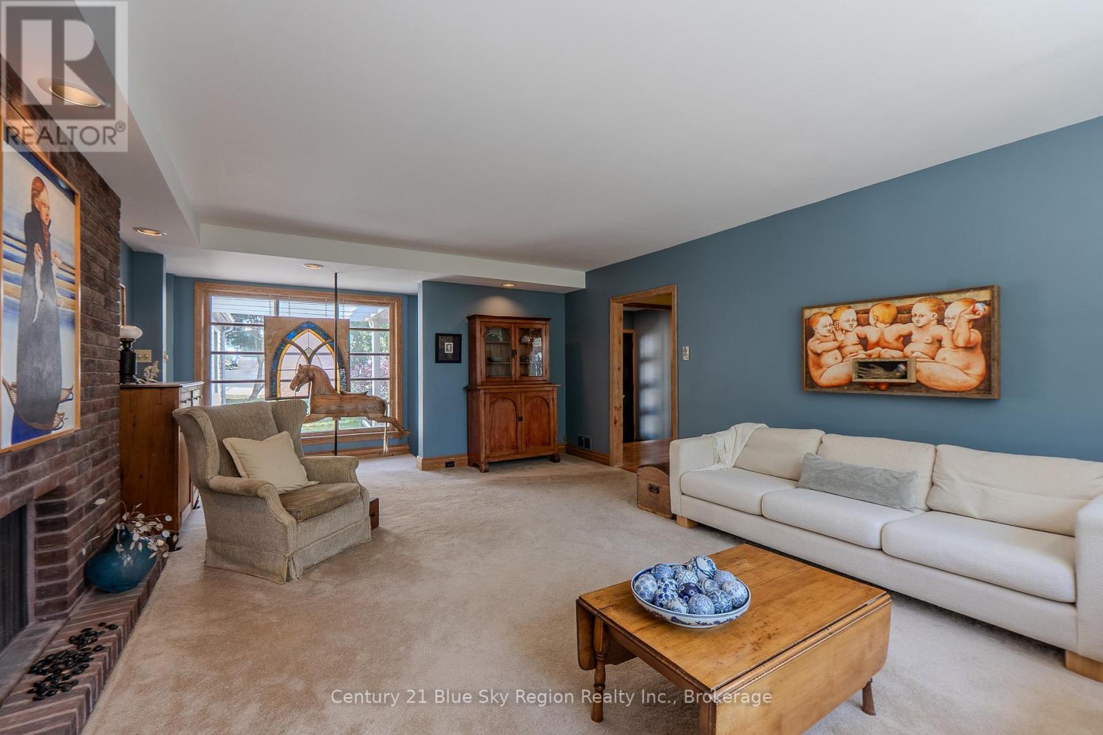 857 Bourke Street, North Bay, Ontario P1B 3K5 - Photo 6 - X12403723