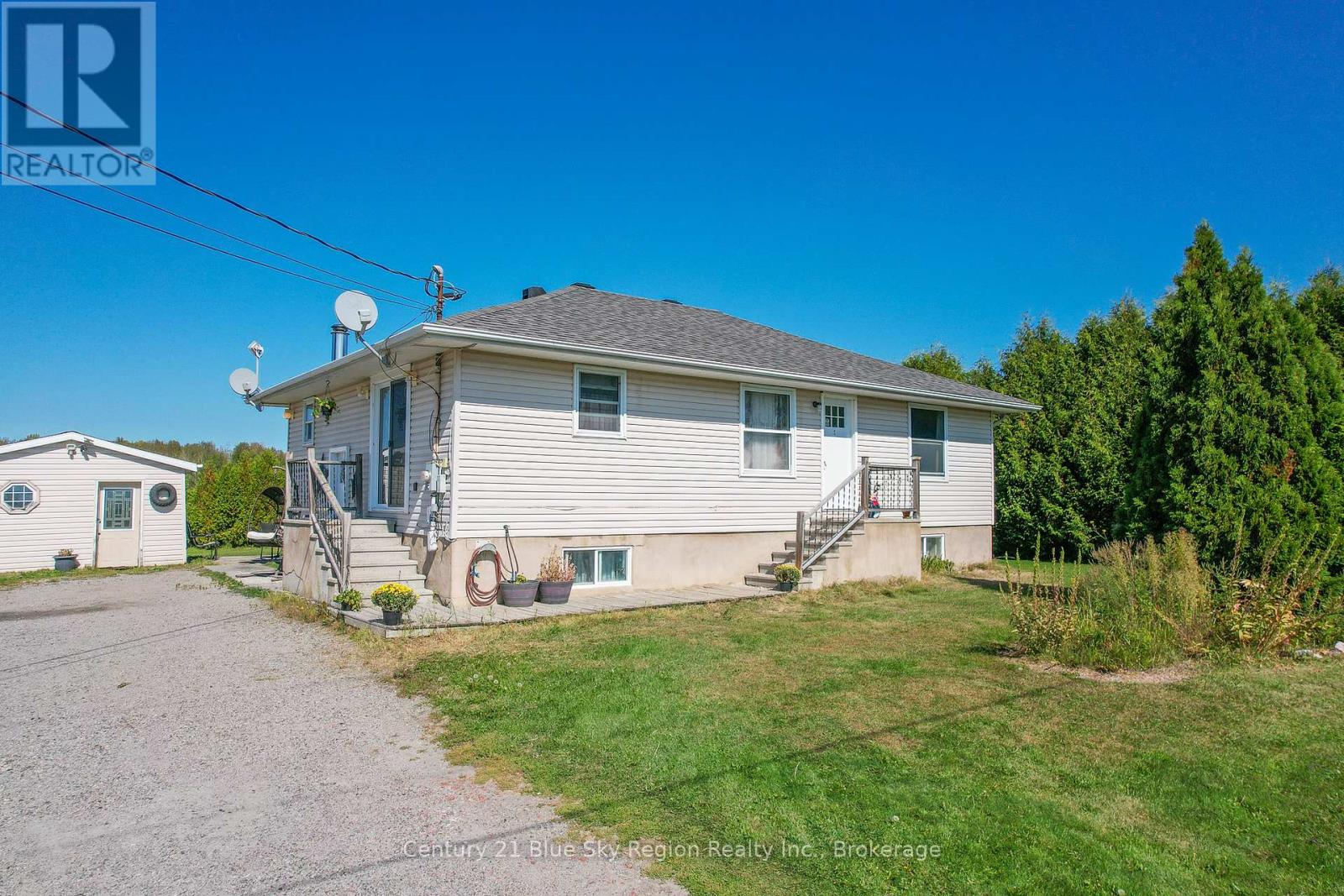 781 Lalande Road, West Nipissing, Ontario P2B 2V3 - Photo 30 - X12418548