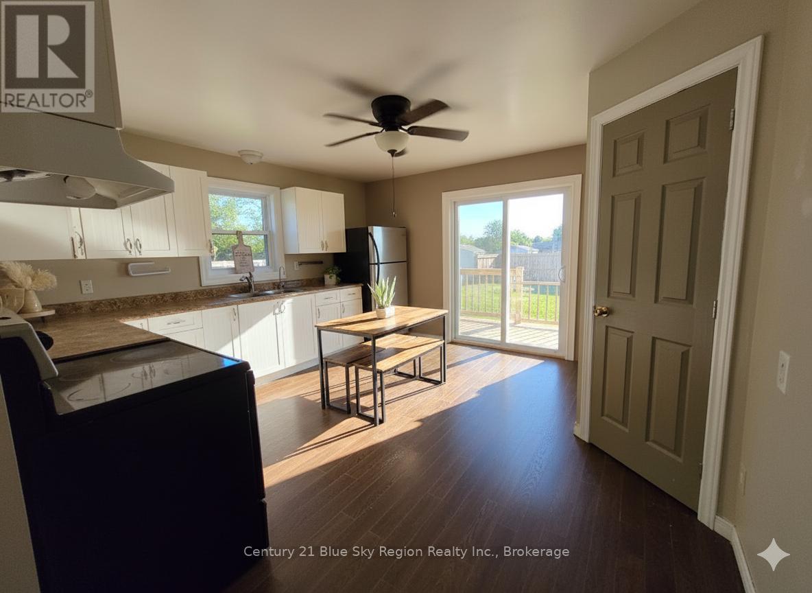 781 Lalande Road, West Nipissing, Ontario P2B 2V3 - Photo 3 - X12418548