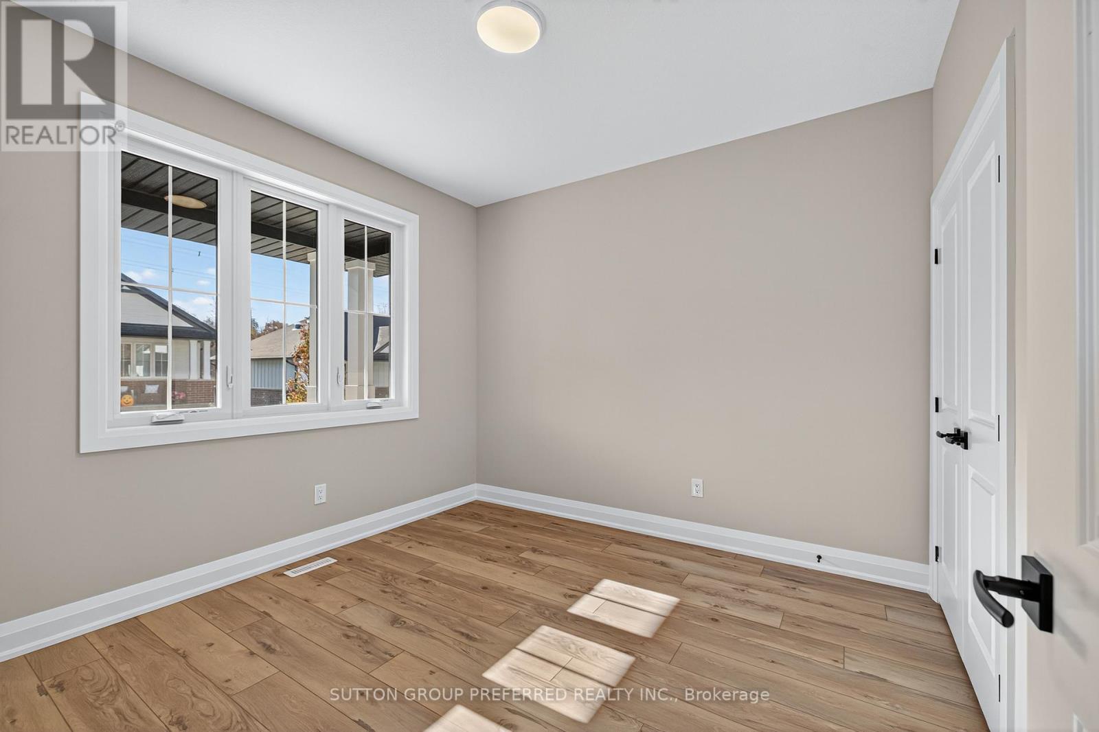 22 - 175 Glengariff Drive, Southwold, Ontario  N5P 0G1 - Photo 23 - X12491404