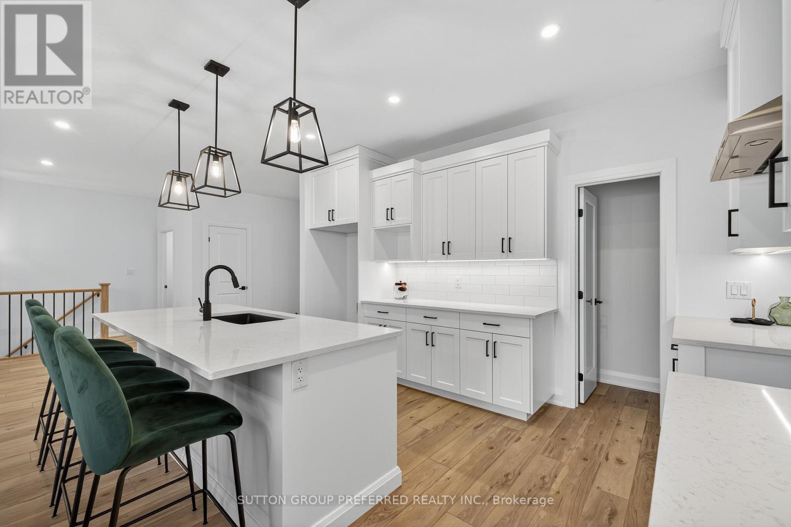 22 - 175 Glengariff Drive, Southwold, Ontario  N5P 0G1 - Photo 8 - X12491404