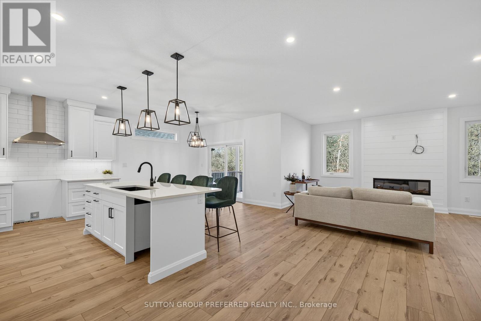 22 - 175 Glengariff Drive, Southwold, Ontario  N5P 0G1 - Photo 7 - X12491404