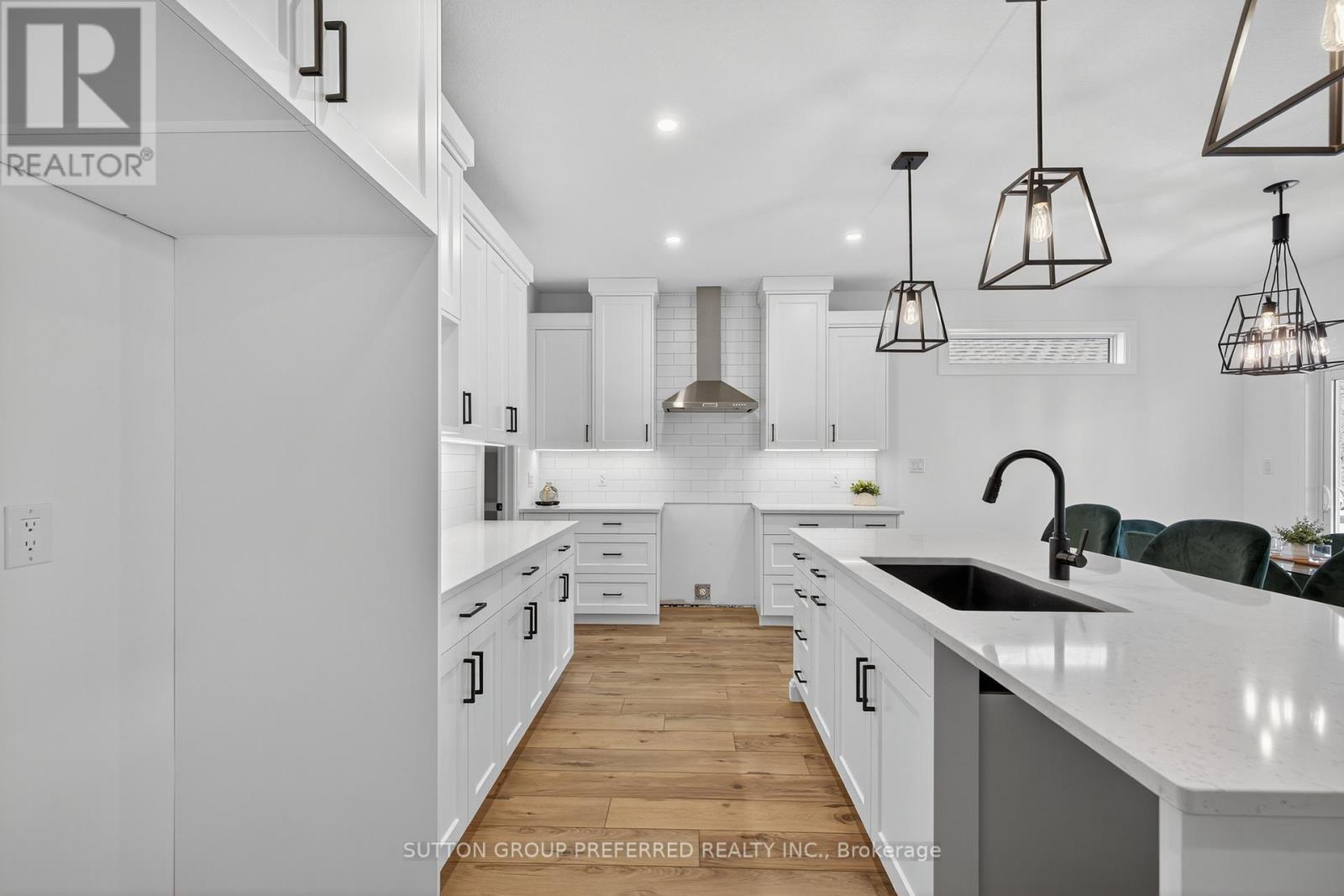 22 - 175 Glengariff Drive, Southwold, Ontario  N5P 0G1 - Photo 6 - X12491404