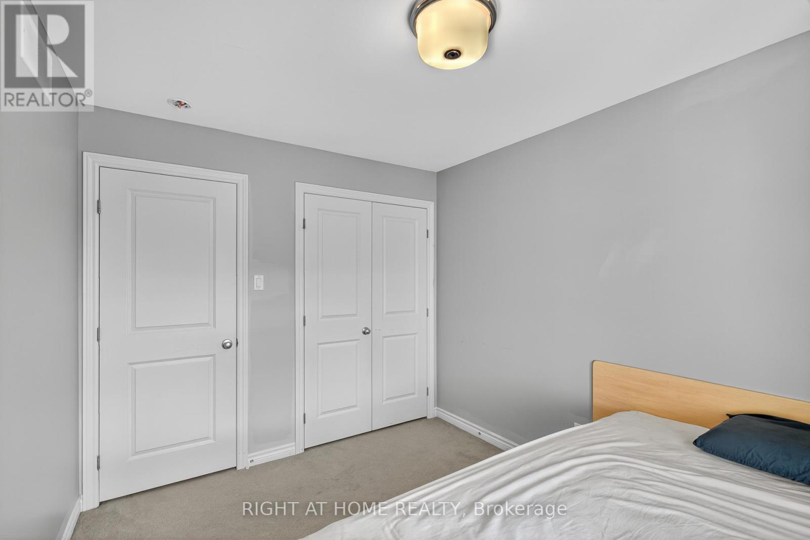 772 Cedar Creek Drive, Ottawa, Ontario  K1T 0B2 - Photo 15 - X12481959