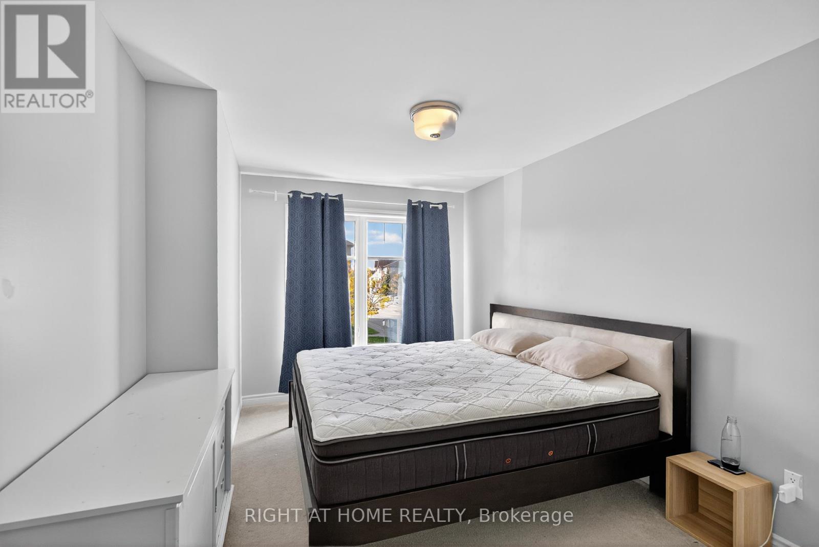 772 Cedar Creek Drive, Ottawa, Ontario  K1T 0B2 - Photo 17 - X12481959