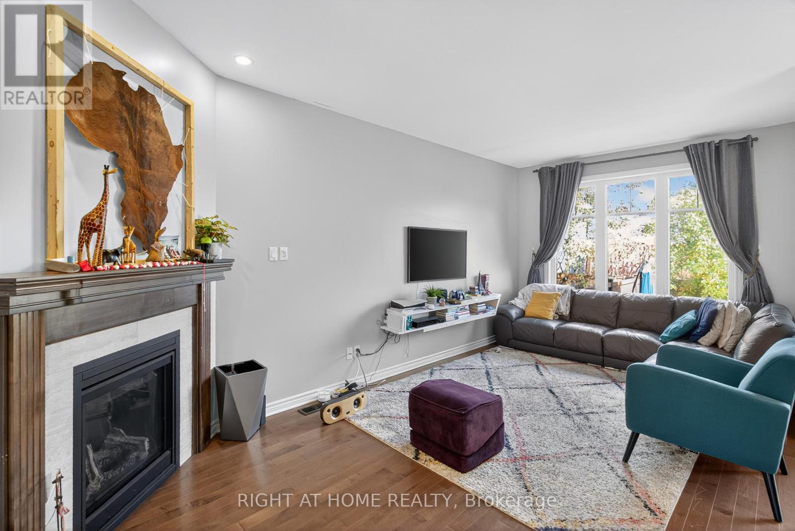 772 Cedar Creek Drive, Ottawa, Ontario  K1T 0B2 - Photo 7 - X12481959