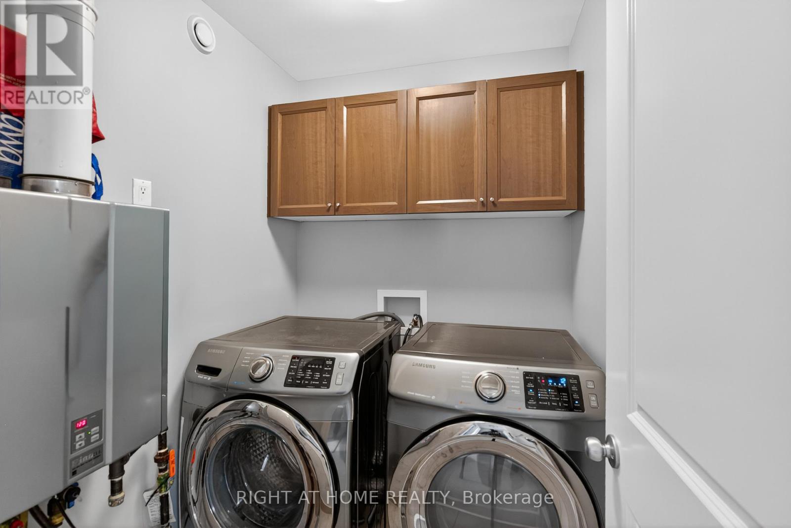 772 Cedar Creek Drive, Ottawa, Ontario  K1T 0B2 - Photo 20 - X12481959