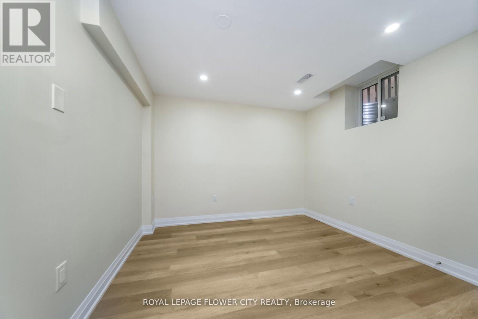 4 Natalie Court E, Brampton, Ontario  L6S 5T2 - Photo 35 - W12502646