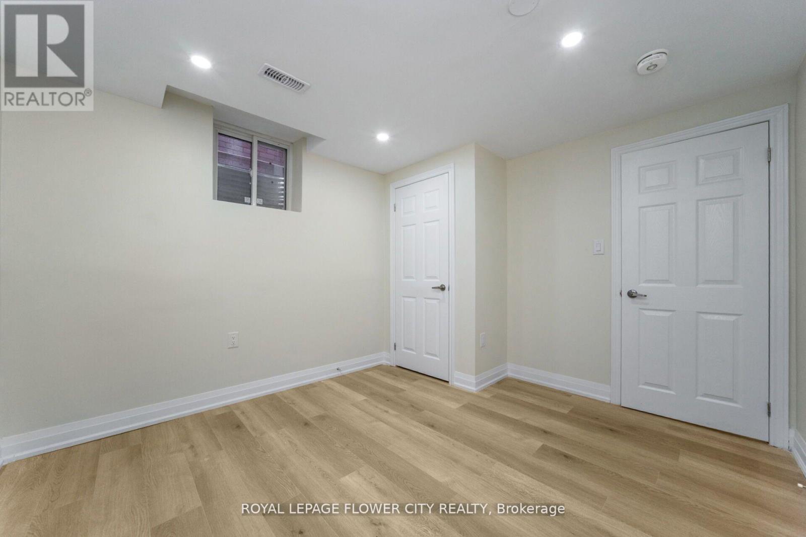 4 Natalie Court E, Brampton, Ontario  L6S 5T2 - Photo 36 - W12502646