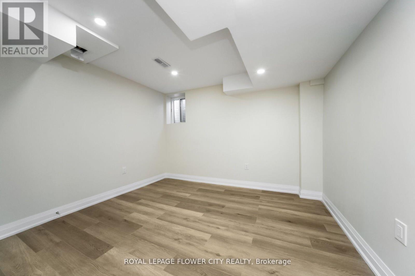 4 Natalie Court E, Brampton, Ontario  L6S 5T2 - Photo 37 - W12502646