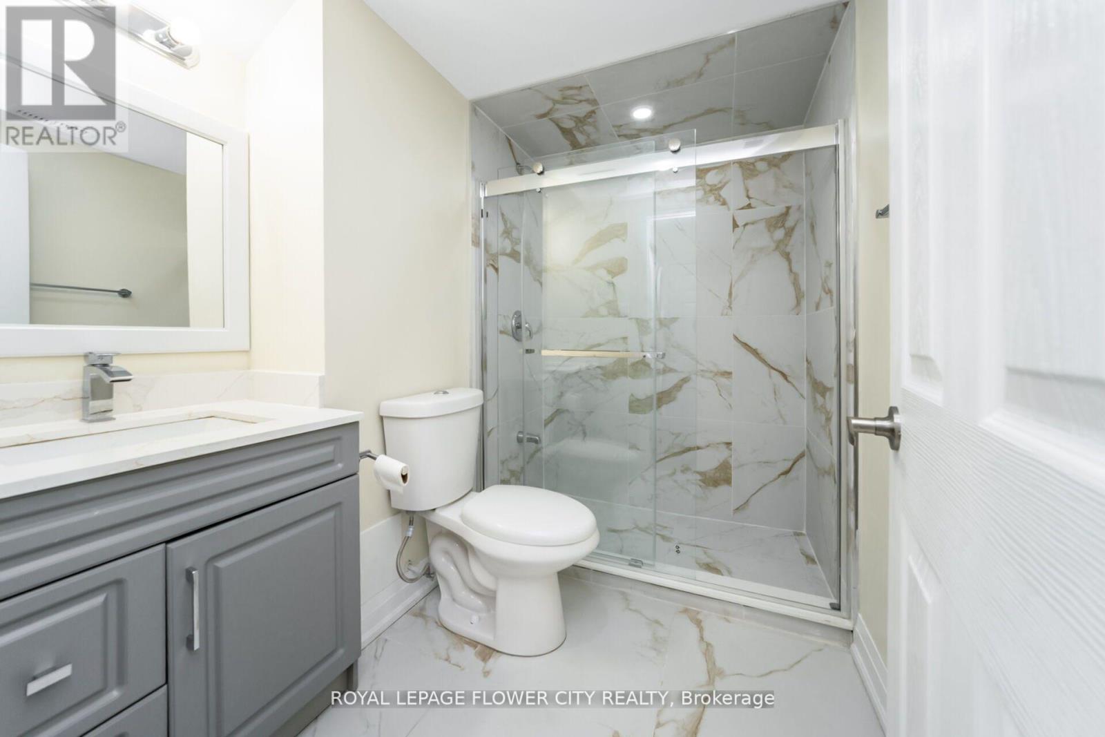 4 Natalie Court E, Brampton, Ontario  L6S 5T2 - Photo 39 - W12502646