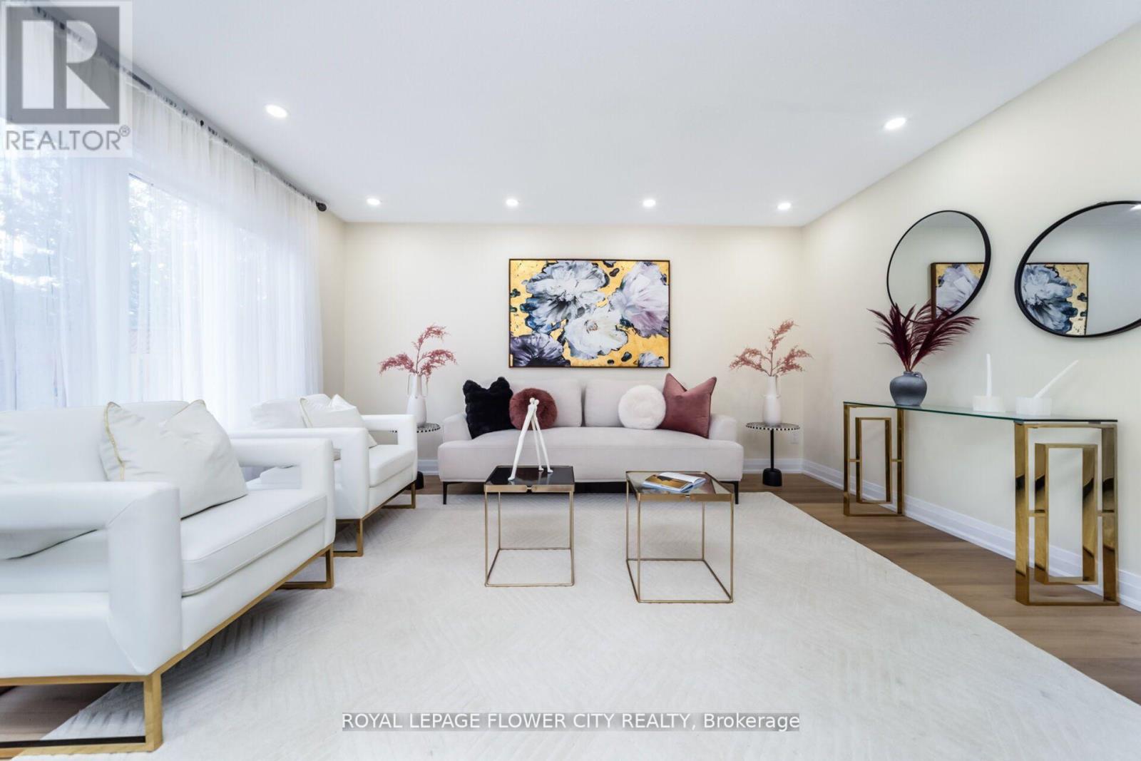 4 Natalie Court E, Brampton, Ontario  L6S 5T2 - Photo 6 - W12502646