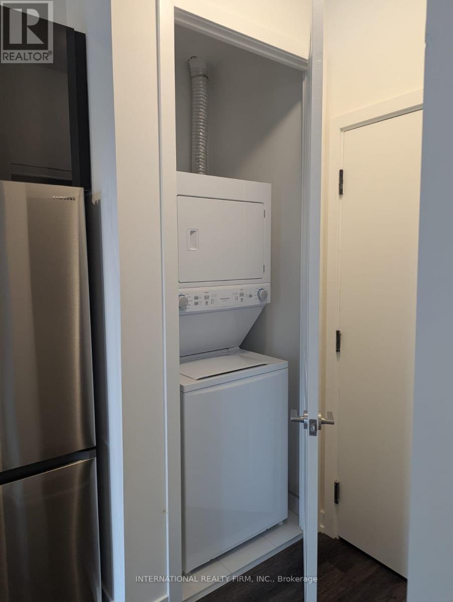 102 - 556 Marlee Avenue, Toronto, Ontario  M6B 0B1 - Photo 8 - W12502656