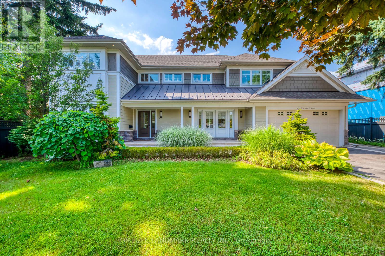 214 WANETA DRIVE, Oakville, Ontario