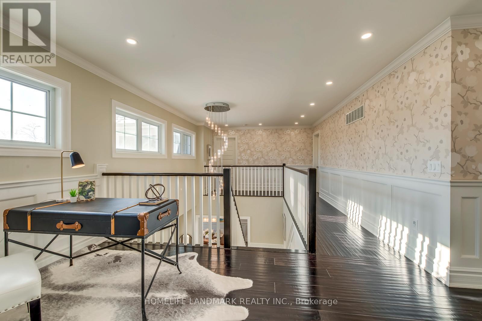 214 Waneta Drive, Oakville, Ontario  L6K 2T5 - Photo 31 - W12502712