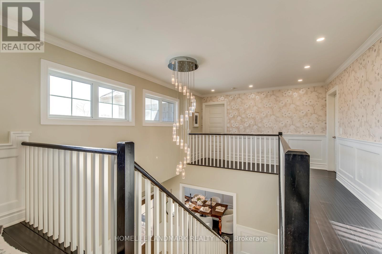 214 Waneta Drive, Oakville, Ontario  L6K 2T5 - Photo 34 - W12502712