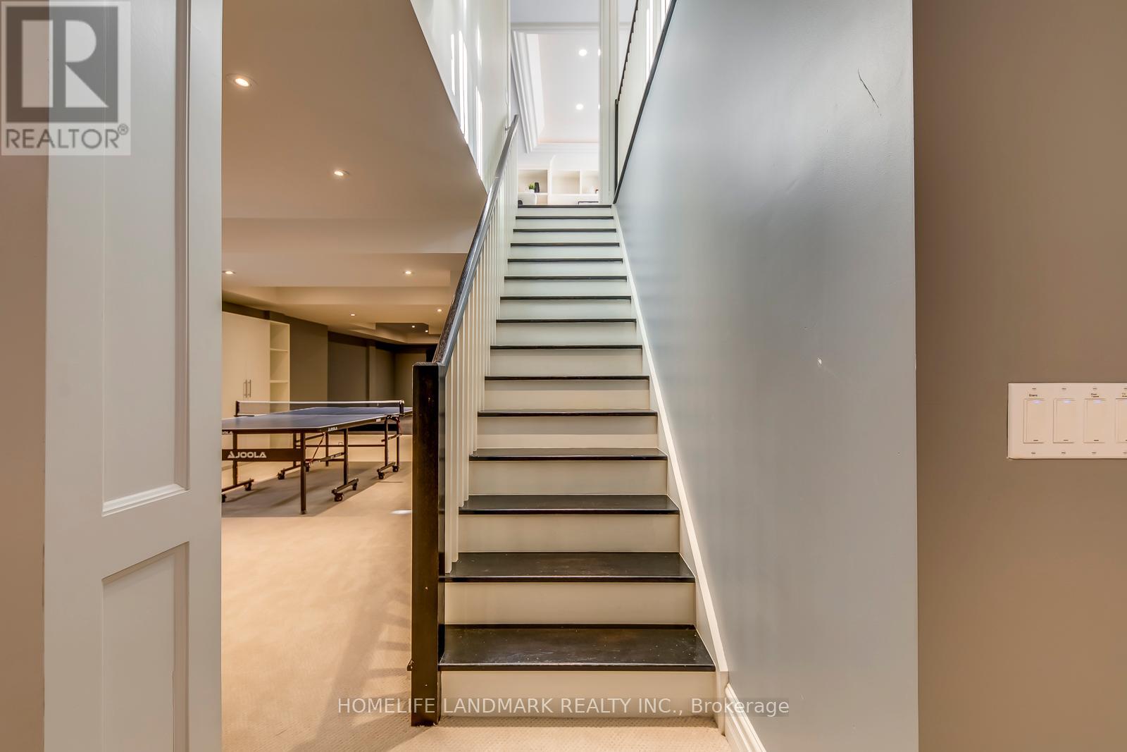 214 Waneta Drive, Oakville, Ontario  L6K 2T5 - Photo 38 - W12502712