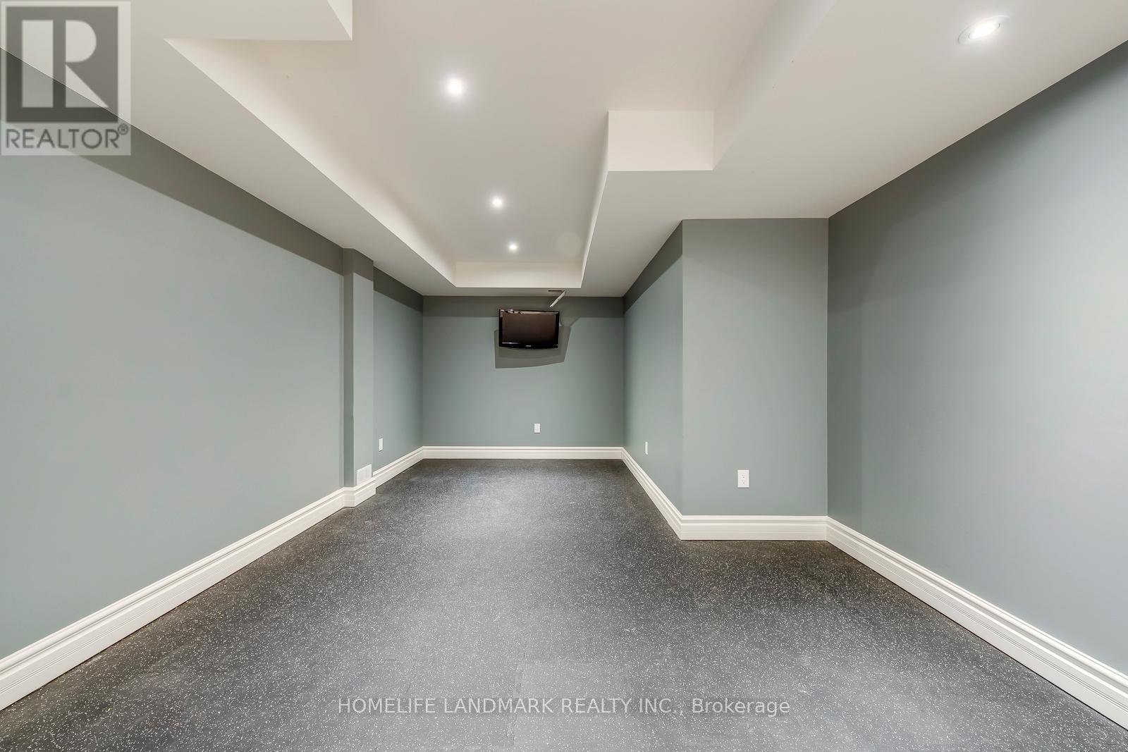 214 Waneta Drive, Oakville, Ontario  L6K 2T5 - Photo 41 - W12502712