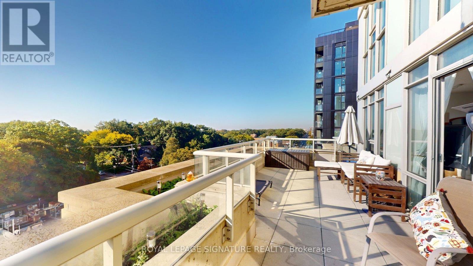 704 - 1638 Bloor Street W, Toronto, Ontario  M6P 0A6 - Photo 15 - W12502726