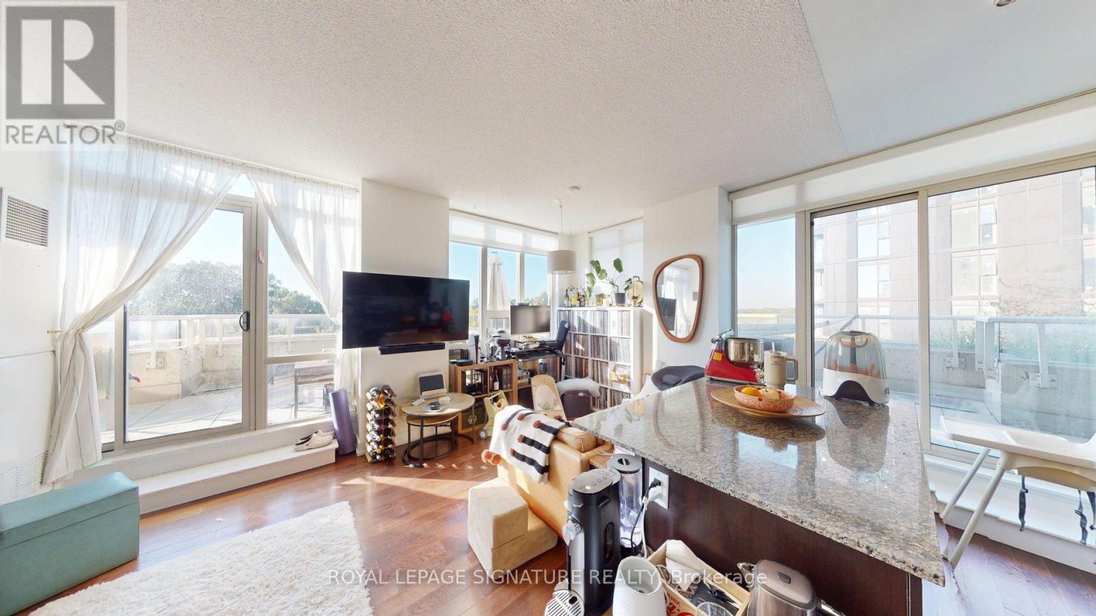 704 - 1638 Bloor Street W, Toronto, Ontario  M6P 0A6 - Photo 6 - W12502726