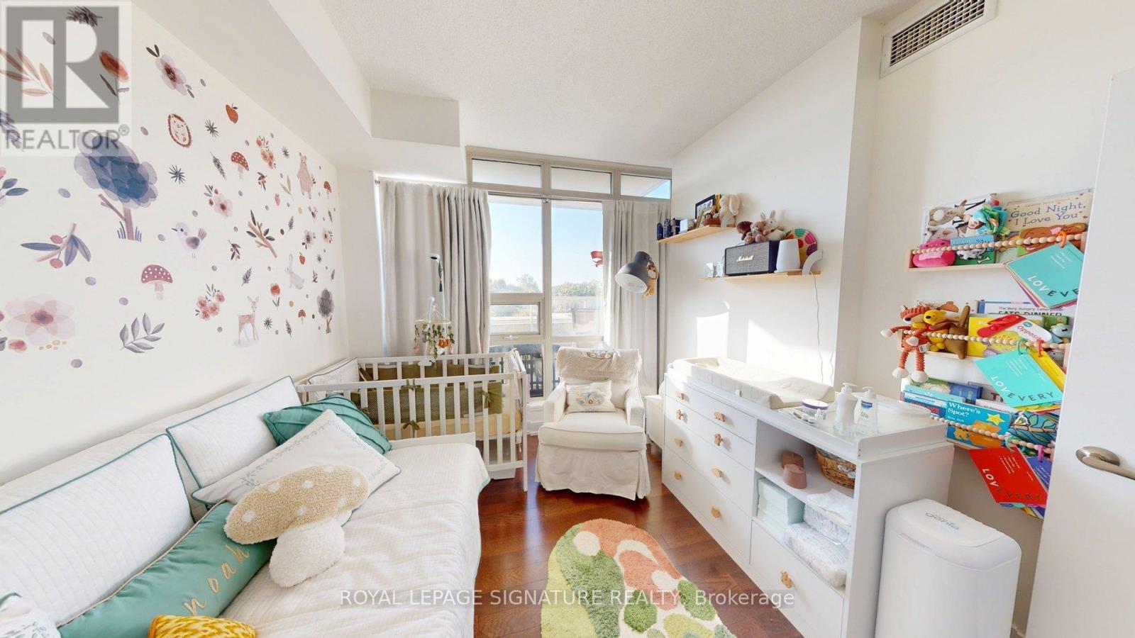 704 - 1638 Bloor Street W, Toronto, Ontario  M6P 0A6 - Photo 7 - W12502726