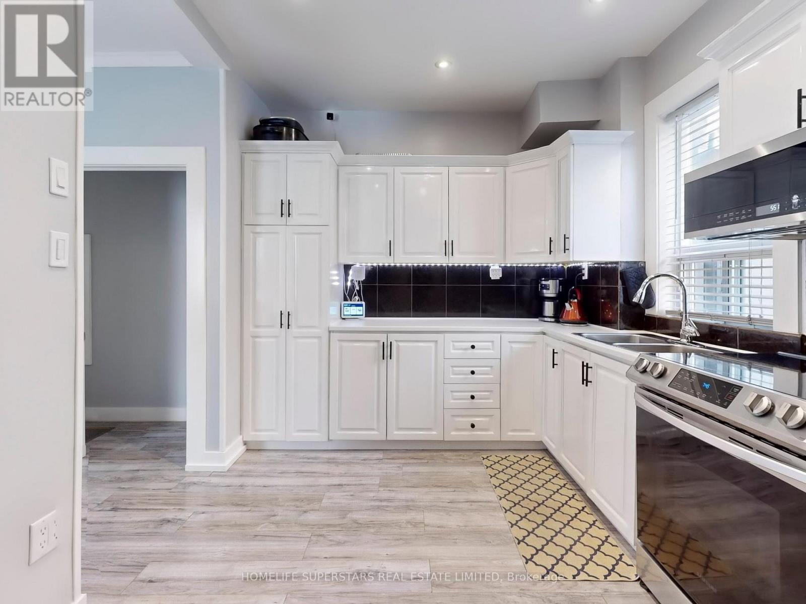 257 Prescott Avenue, Toronto, Ontario  M6N 3G9 - Photo 19 - W12502728