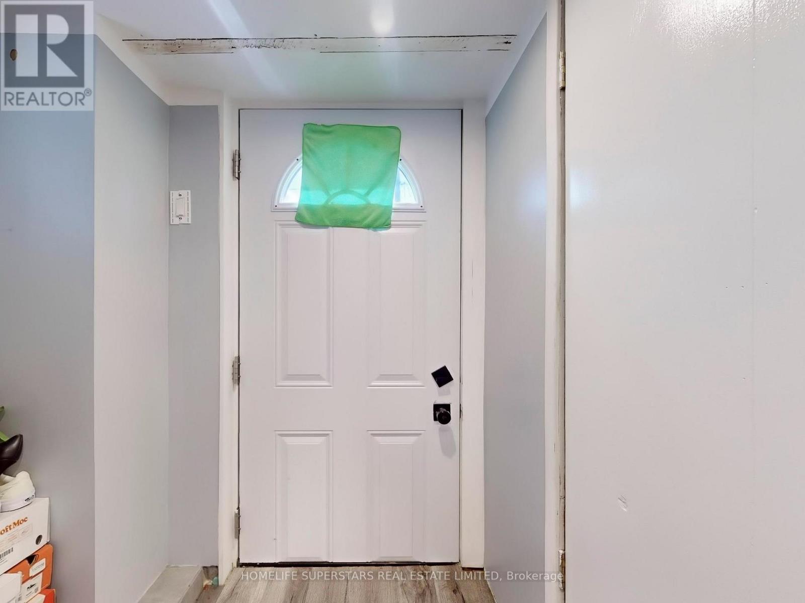 257 Prescott Avenue, Toronto, Ontario  M6N 3G9 - Photo 38 - W12502728