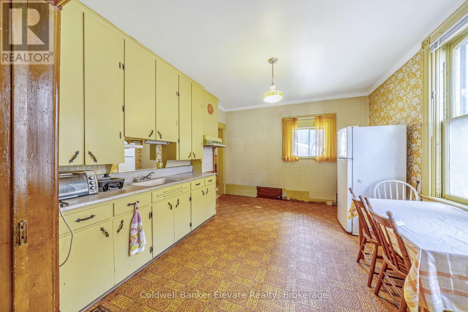 53 Willow Street N, Halton Hills, Ontario  L7J 1Z8 - Photo 15 - W12502734