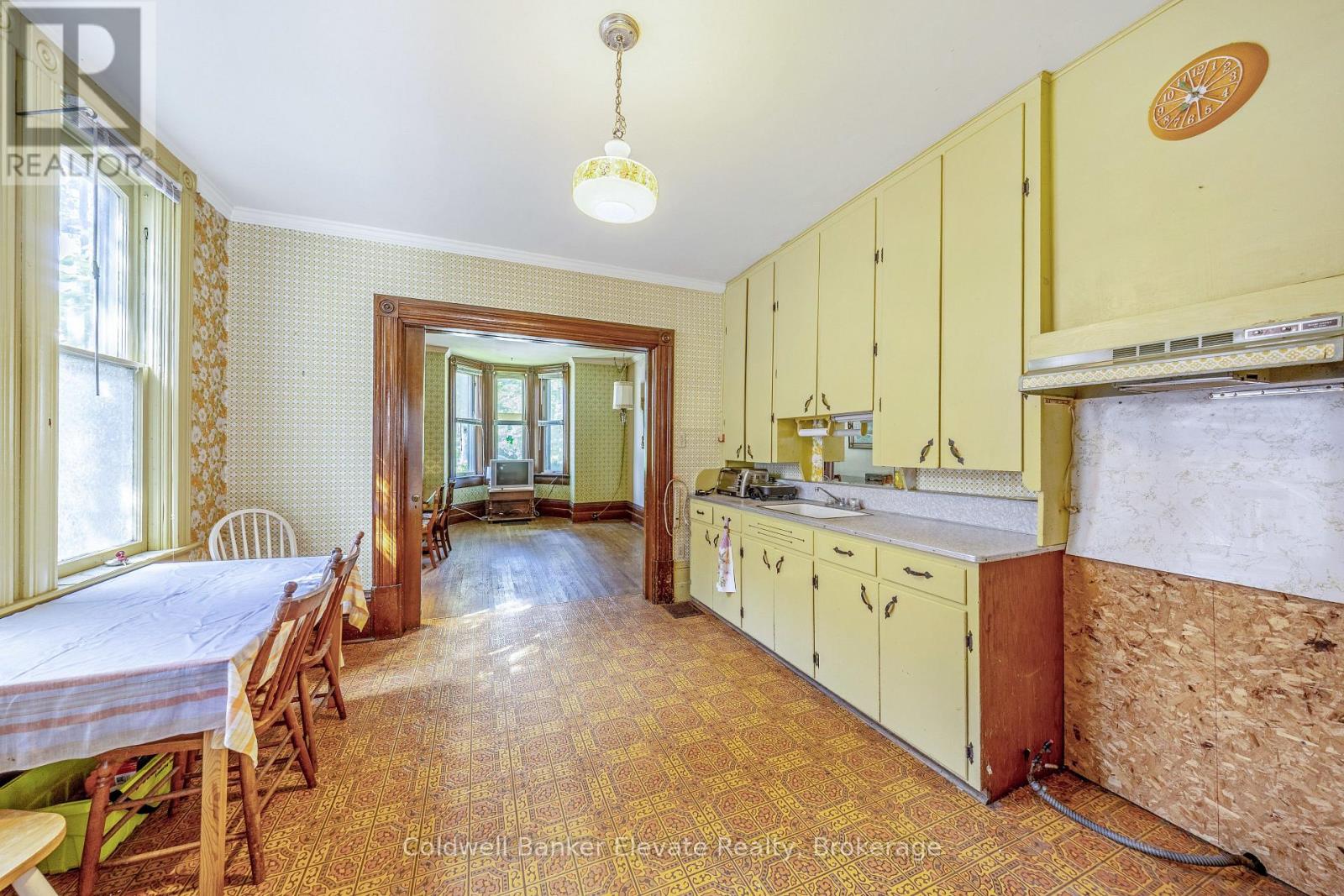 53 Willow Street N, Halton Hills, Ontario  L7J 1Z8 - Photo 16 - W12502734