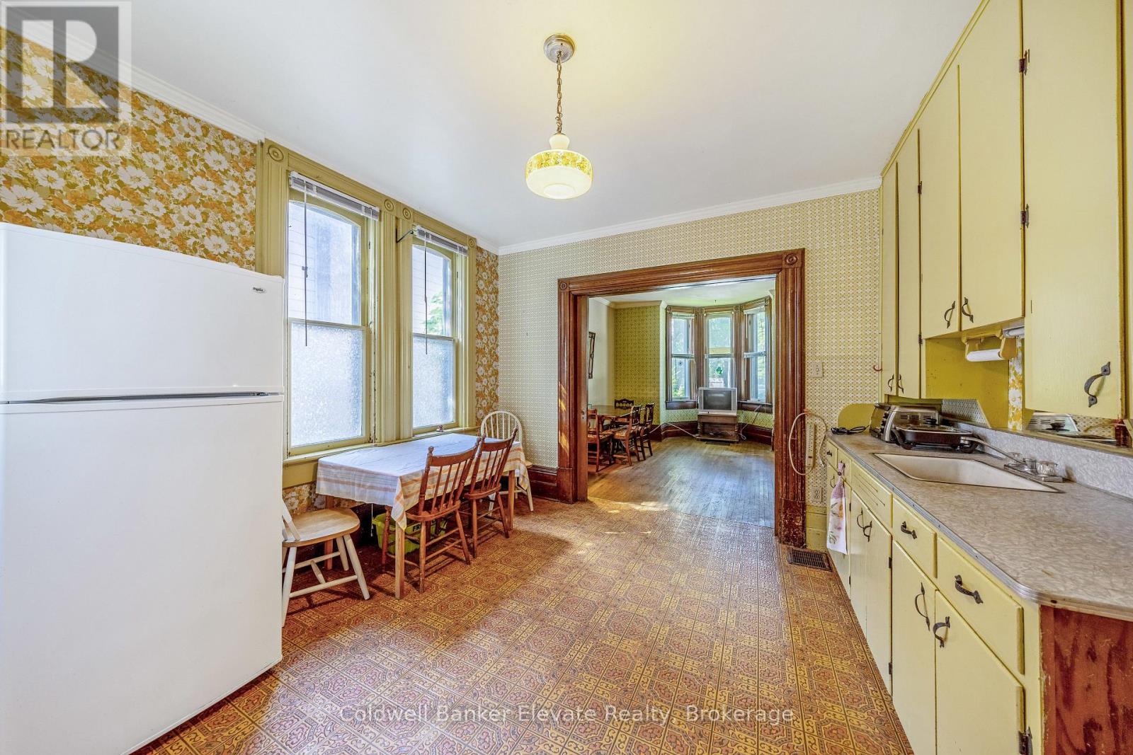 53 Willow Street N, Halton Hills, Ontario  L7J 1Z8 - Photo 17 - W12502734