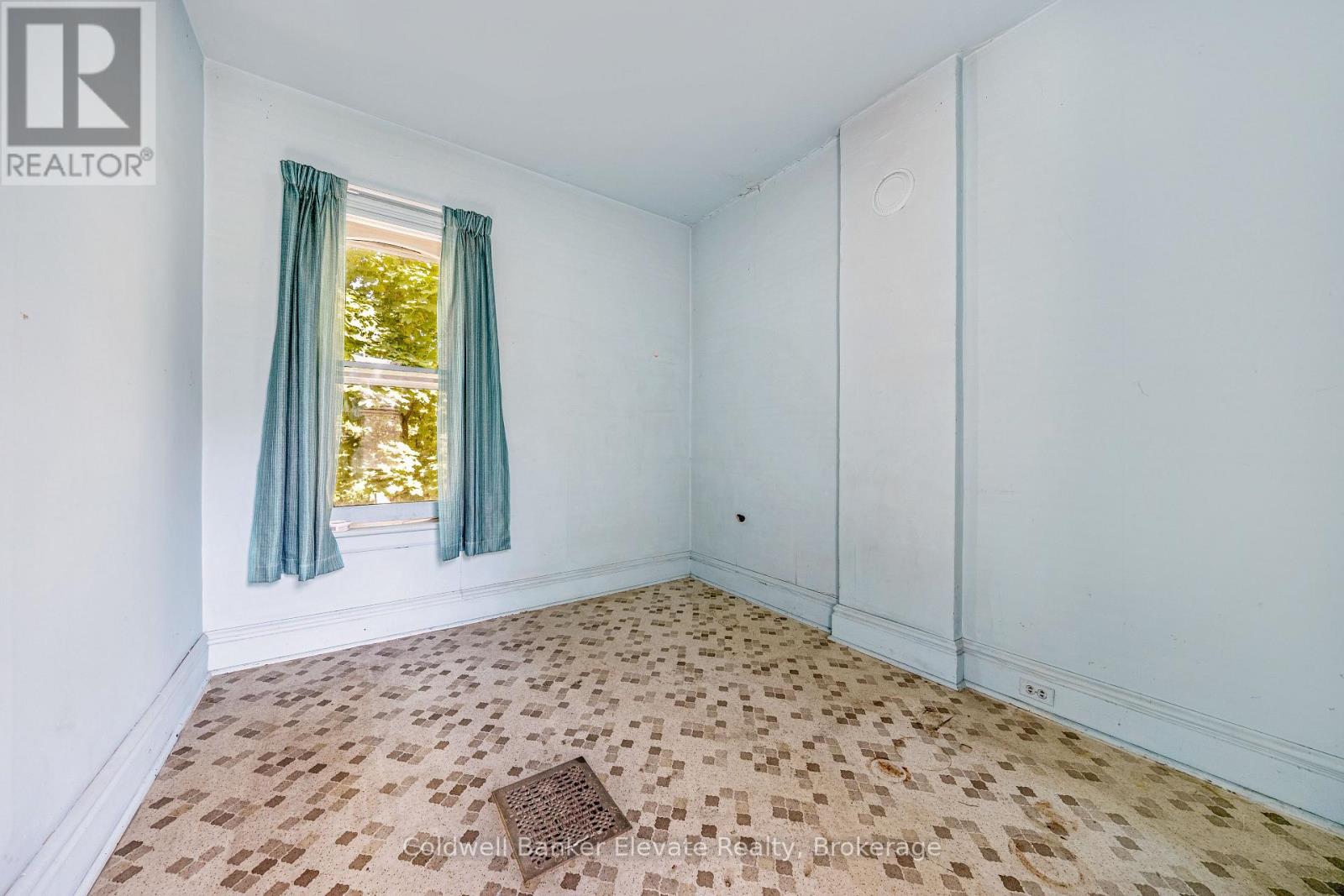 53 Willow Street N, Halton Hills, Ontario  L7J 1Z8 - Photo 35 - W12502734