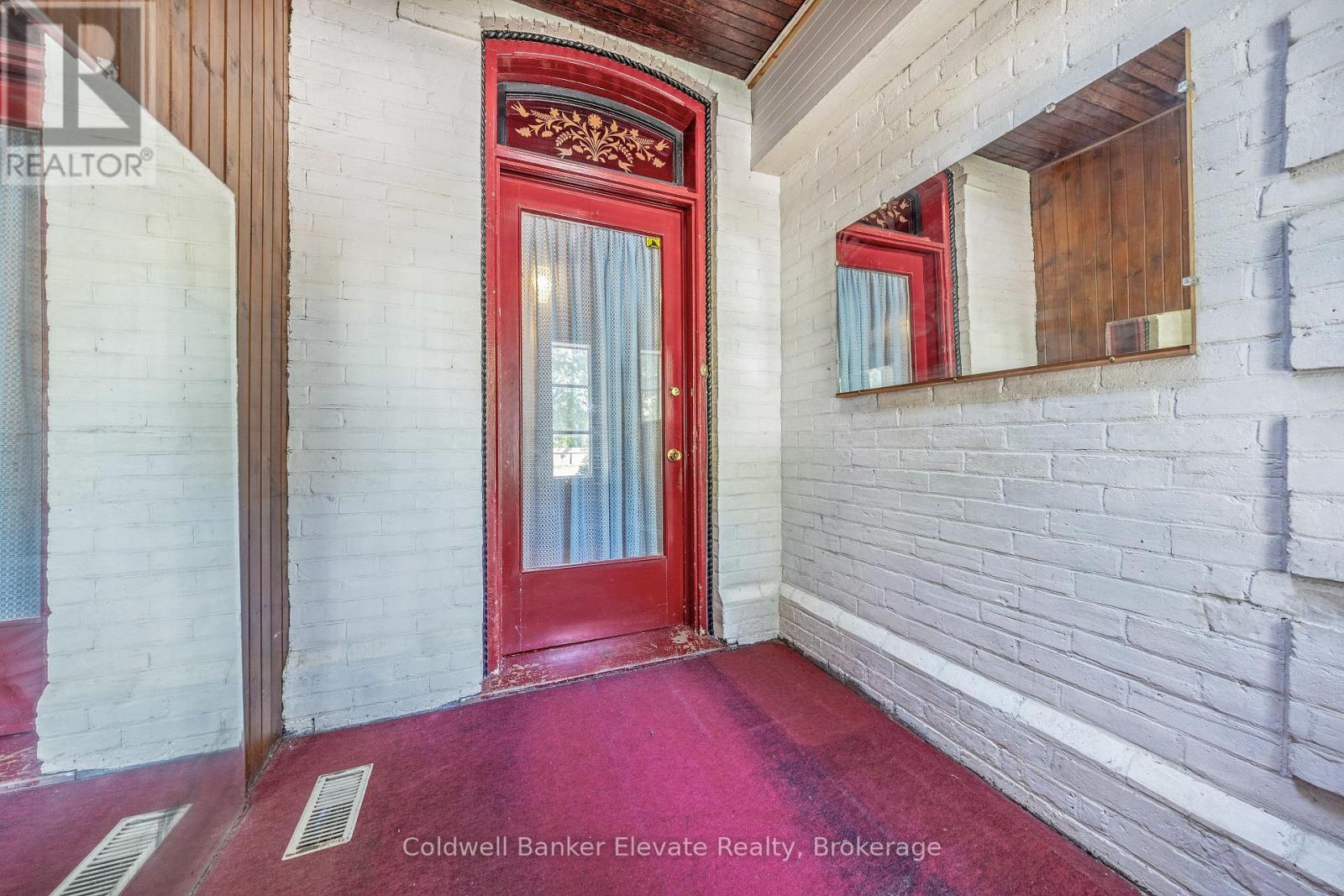 53 Willow Street N, Halton Hills, Ontario  L7J 1Z8 - Photo 5 - W12502734